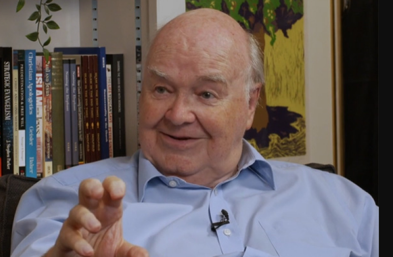 Oxford University Professor John Lennox pledges to mentor next generation of evangelist-apologists