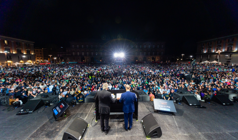 “God loves you” – Franklin Graham preaches gospel at largest ever evangelical event in Naples, Italy