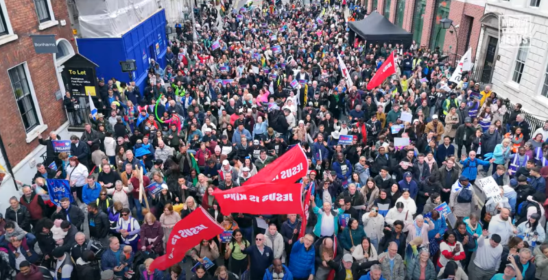 Thousands declare the Lordship of Christ over Ireland,  first ever “March for Jesus” in Dublin