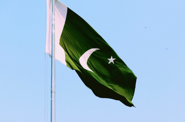 Pakistani Christians celebrate Christmas 4 months after attacks