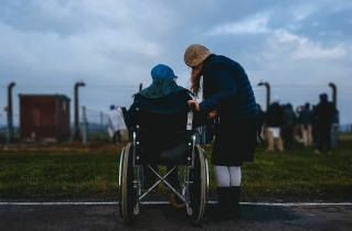 Religious unpaid carers have better health, study finds