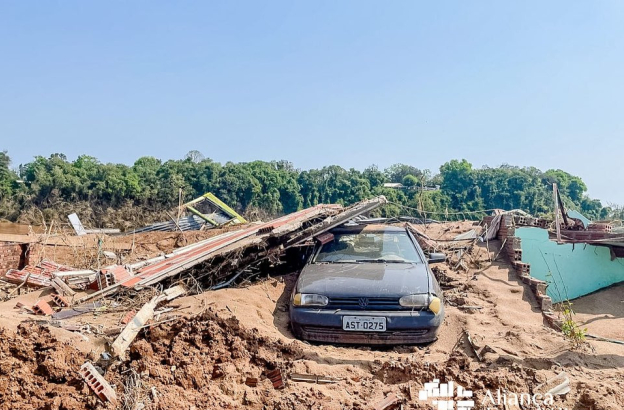 Rio floods leave at least 12 dead, Church mobilizes aid