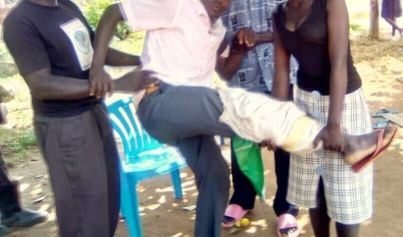 Father beaten and loses family, home for becoming Christian