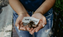 Most people of faith plan to increase their giving to houses of worship in 2024: report