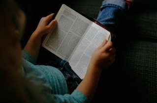 Preteens rejecting several biblical teachings, survey reveals