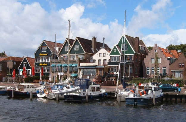 Majority Christian town offer safe haven to Jews as terrorism threat increases in the Netherlands