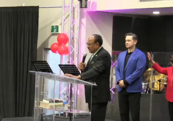 Canadian conservative opposition leader criticized for visiting churches, amid negative view of evangelicals in society