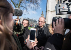 Anglican head warns Christians not to associate with far-right groups, condemns use of Christian imagery in UK riots