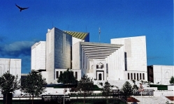 Supreme Court of Pakistan bows to Islamist threats