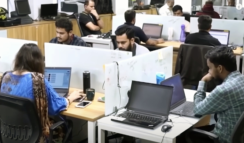 Christians among thousands of freelancers hit by installation of Pakistan's China-inspired internet firewall