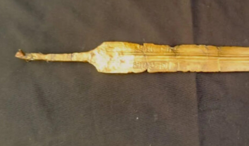 Egyptian archeologists discover fortress, sword possibly from Pharaoh during Exodus period