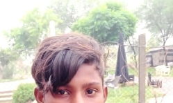 Muslim employers in Pakistan force Christian, 17, to convert, mother says