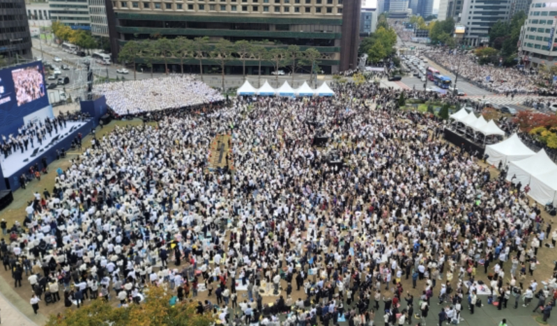 2.1M Korean Christians estimated at joint worship service to affirm family, oppose gay marriage, pray for nation