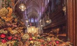 'Focus on the gifts of God': Churches hold Thanksgiving Day worship services