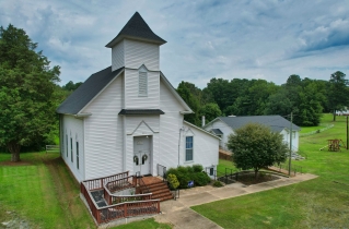 US Christianity stabilizing after decades of decline, study finds