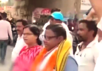 Killer of Graham Staines and sons released to hero’s welcome in India