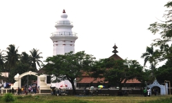 Authorities in Indonesia seal Christian worship site before Easter