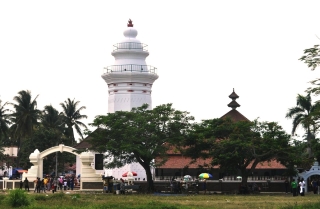 Authorities in Indonesia seal Christian worship site before Easter