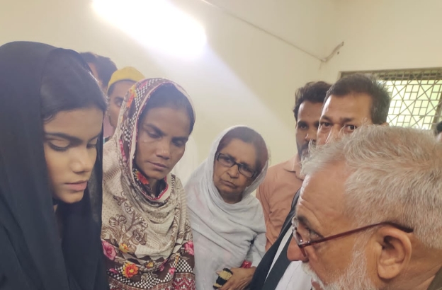 Muslim in Pakistan obtains custody of kidnapped Christian girl