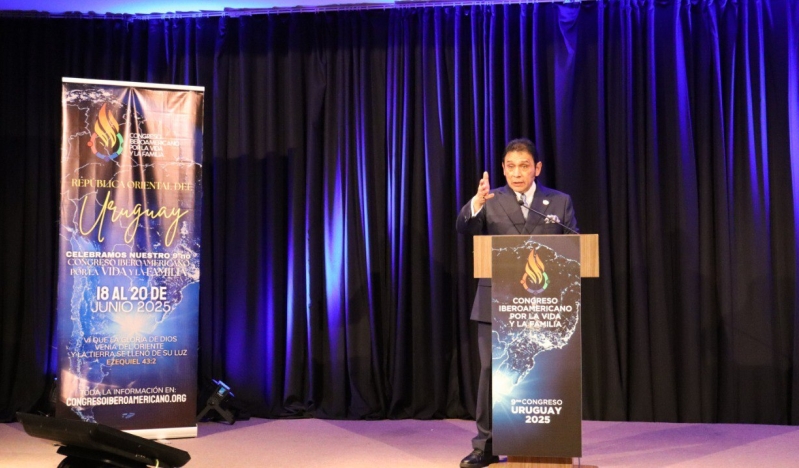 Aarón Lara to Ibero-American Congress of Life & Family: 'The world is in darkness, but you and I are the light of Jesus'