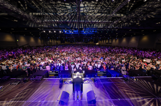 Franklin Graham preaches in London as thousands reportedly turned away from packed evangelism event