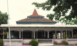 Muslim mob disrupts Christian retreat in Indonesia