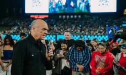 Greg Laurie leads Harvest Crusade at Angel Stadium in California, 6,500 make professions of faith