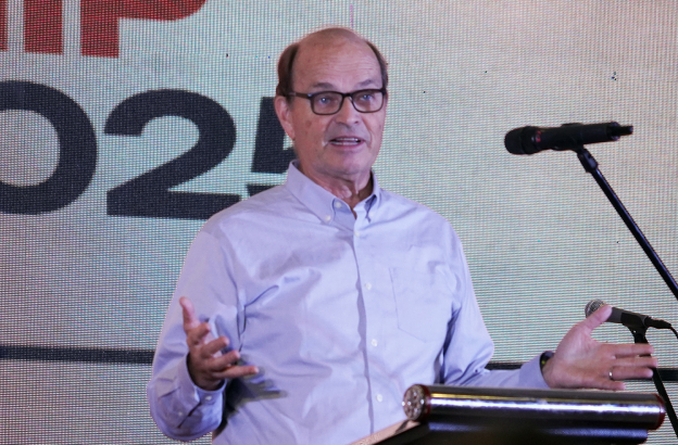 Dr. Paul Borthwick urges Arise Summit participants to live as sent influencers