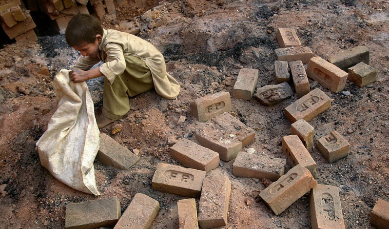 Report exposes widespread discrimination against minority children in Pakistan