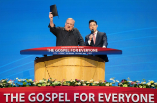 Rick Warren lists 5 things Christian leaders must do to win the world for Christ