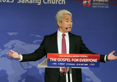 ‘Every person has a place at the table of God’: Walter Kim urges global Church toward reconciliation