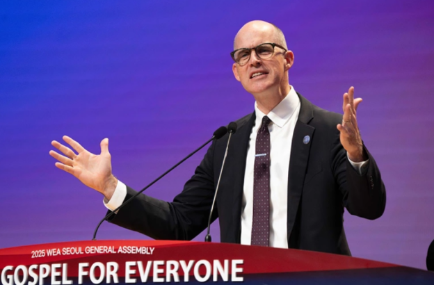 Asbury University pres. praying campus revival was mere tremor ahead of global Christian awakening