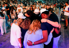 Thousands of students respond to gospel at UniteUs evangelistic event in Cincinnati