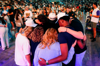 Thousands of students respond to gospel at UniteUs evangelistic event in Cincinnati