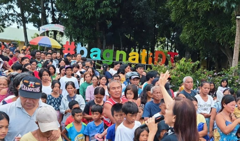 Filipino music icon offers hope to typhoon‑hit Cebuanos