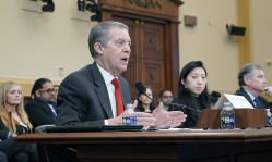 China exporting repression of religion worldwide, Brownback says