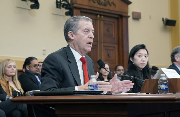 China exporting repression of religion worldwide, Brownback says