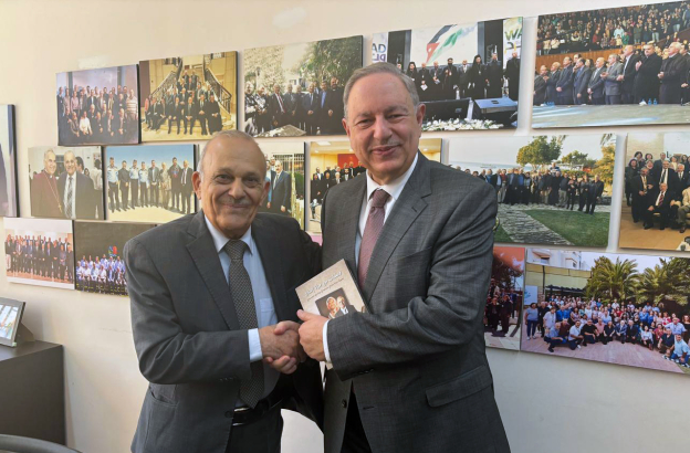 In gesture to evangelicals, Jordanian senator visits council left out of earlier meeting