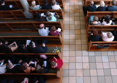 Practicing Christians use AI more than most Americans, Barna finds