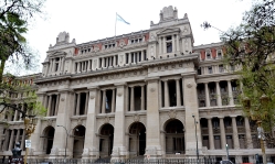 Argentine evangelical alliance raises concerns after court suspends decree restricting hormone treatments for minors